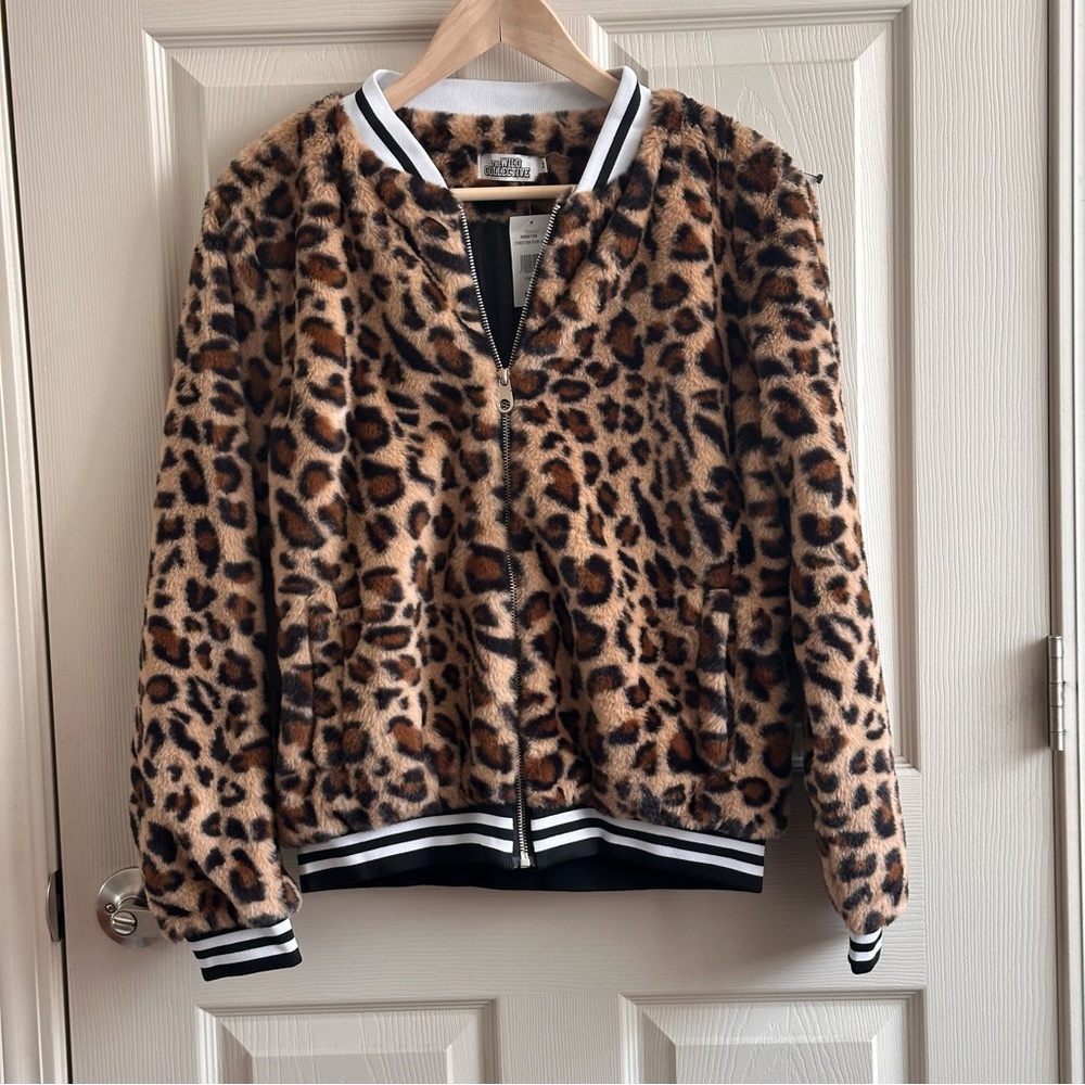 The Wild Collective Cheetah Print Faux Fur Bomber Jacket Women’s Size M